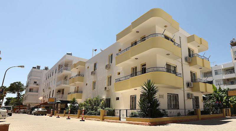 Yellow Mansion Apart Hotel