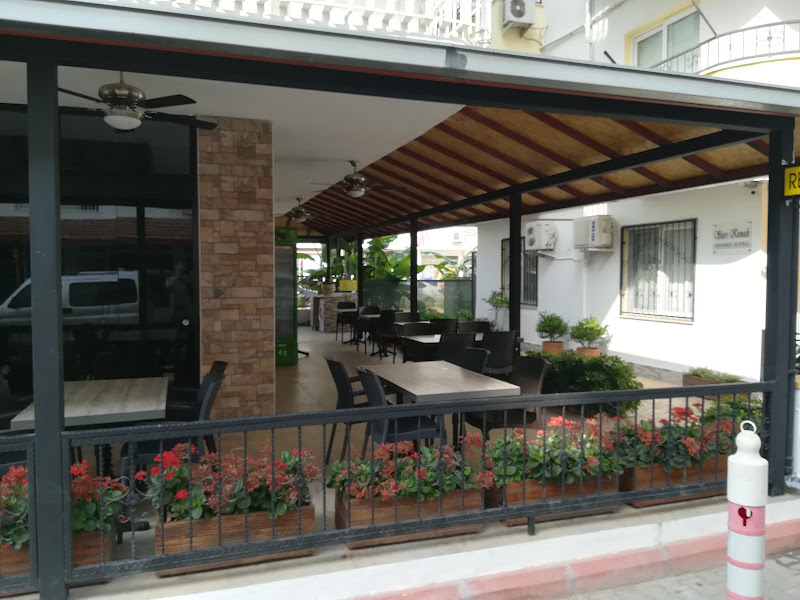 Yellow Mansion Apart Hotel