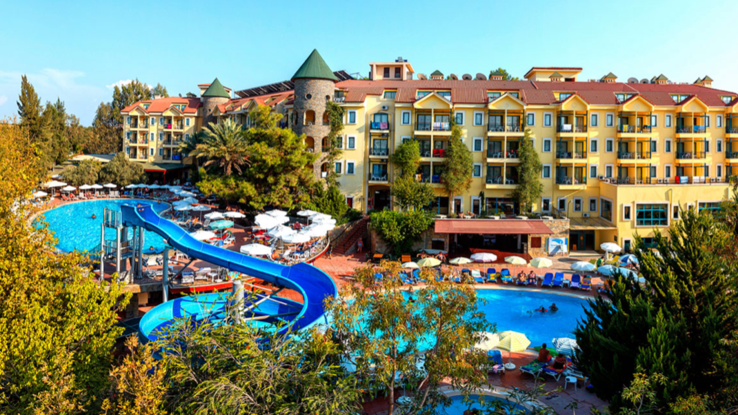 Crystal Sunset Pearl Collection Hotel