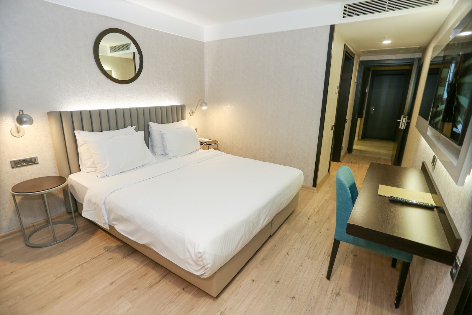 Gatto Suites&Residence