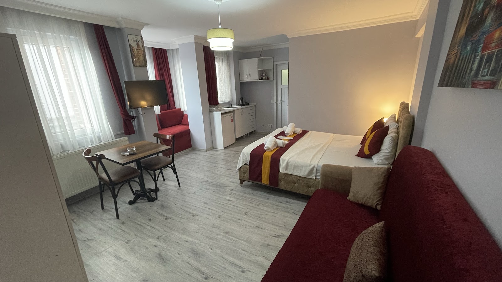 TAKSİM LARİSSA HOTEL