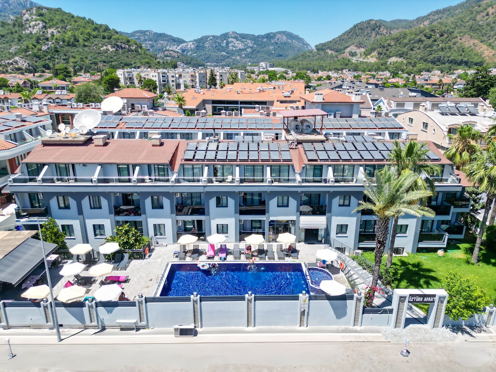 Blue Yacht Marina Apart Hotel