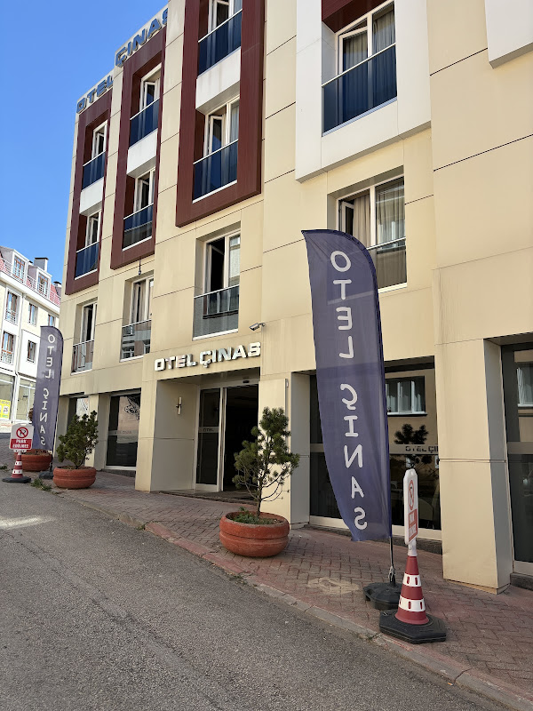 Otel Çınas