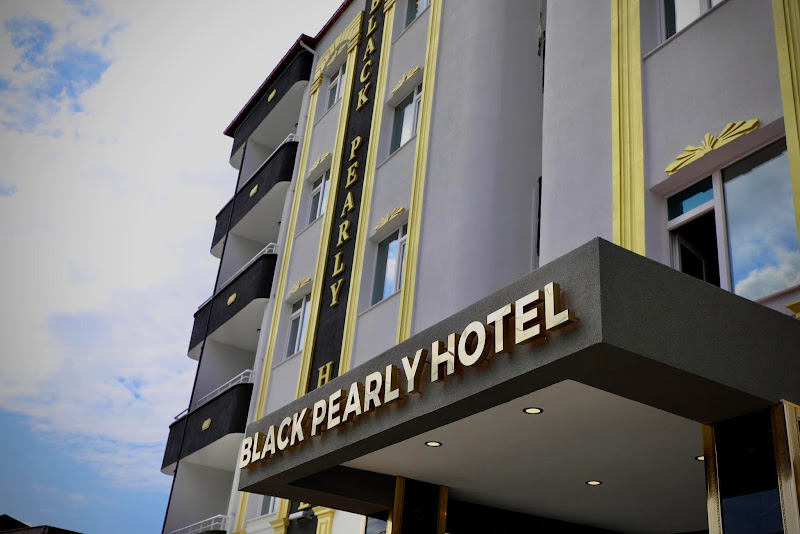 BLACK PEARLY HOTEL