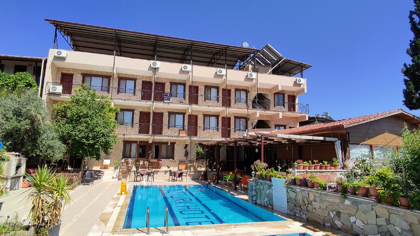Pınar Otel