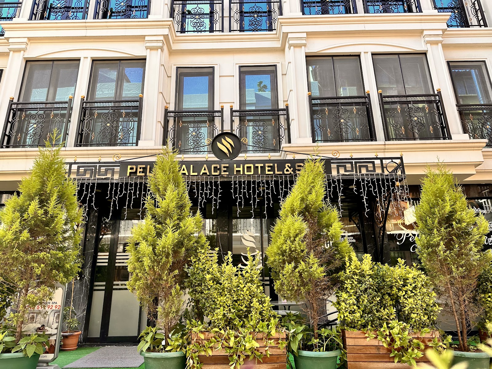 Castle Franco Suites