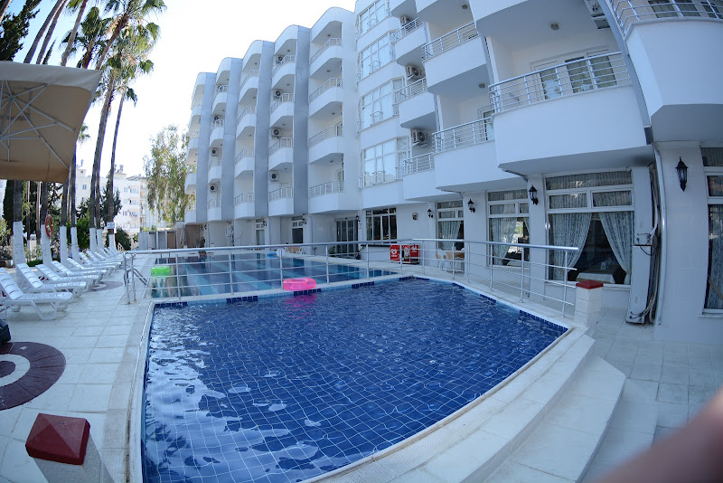 Hotel in September ()