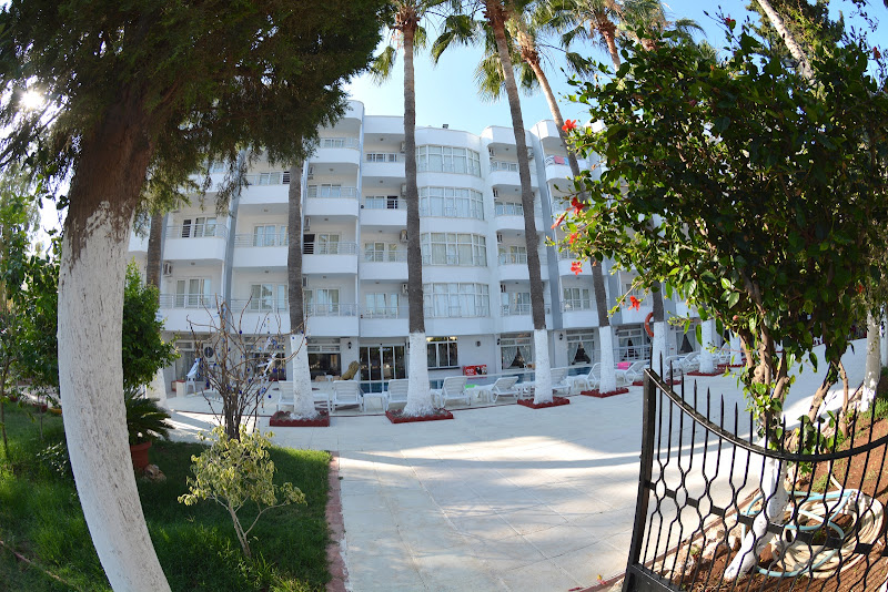 Hotel in September ()