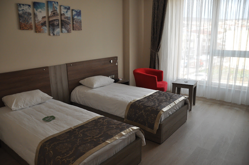 Work & Home Hotel Suites