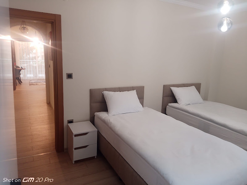 CLOVE BOUTIQUE HOUSE APART