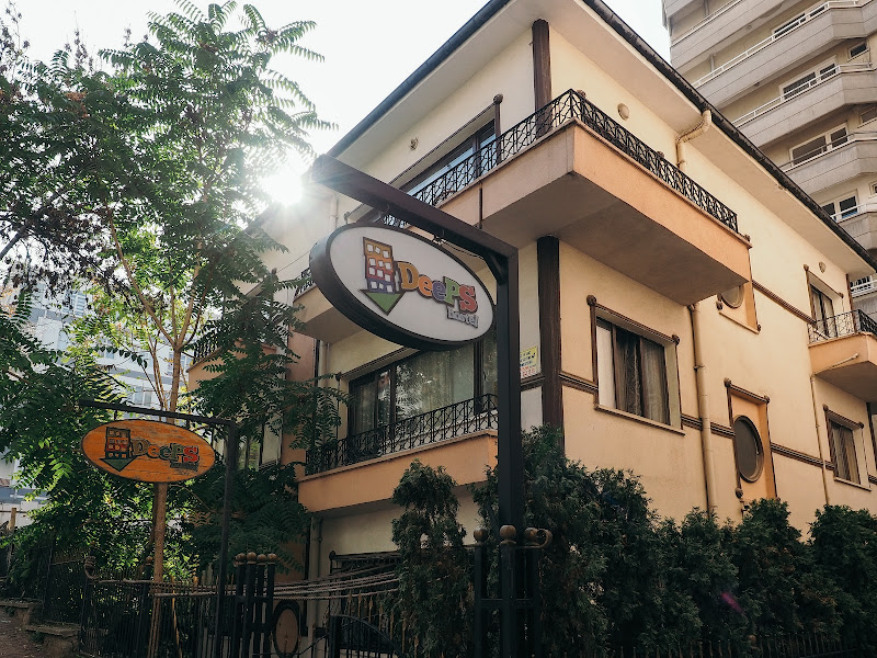 Deeps Hostel
