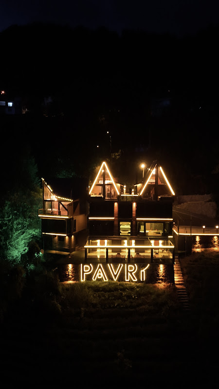 Rize Pavri Suit Bungalov