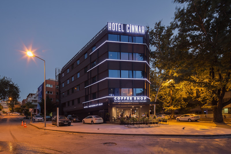 Hotel Cinnah
