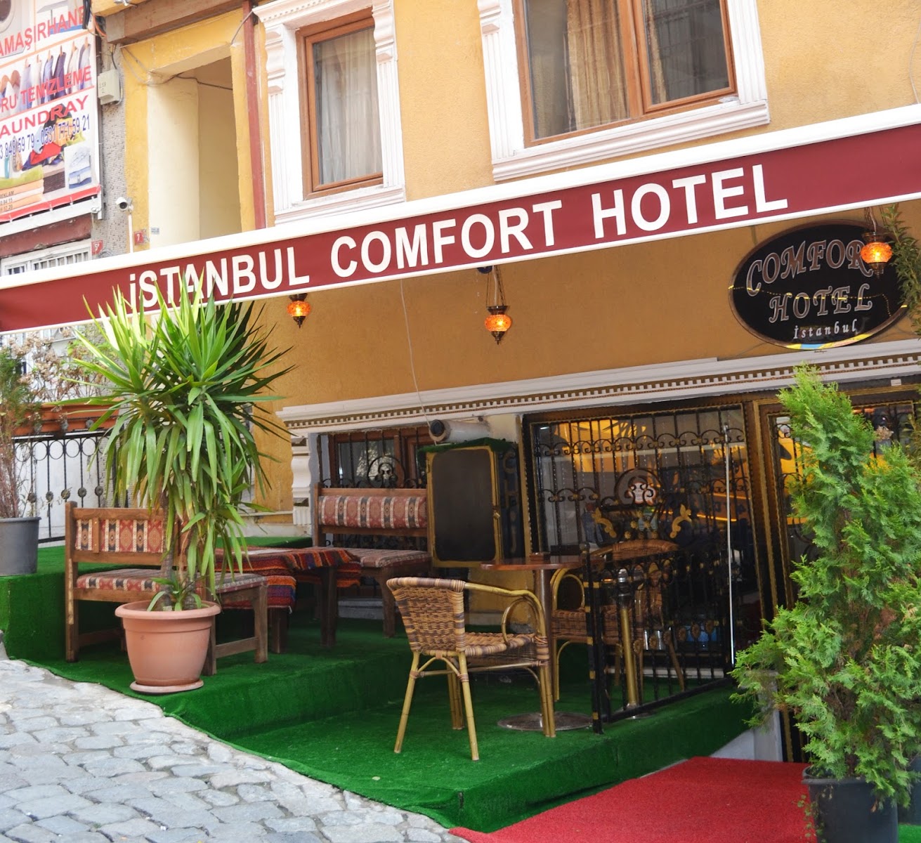 Istanbul Paris Hotel & Hostel