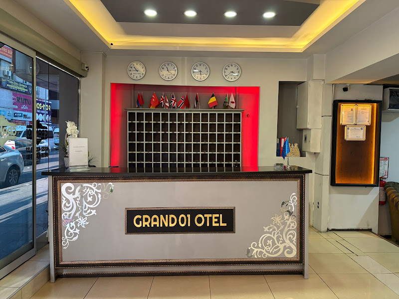 GRAND 01 OTEL