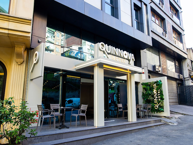 QUINNOVA HOTEL