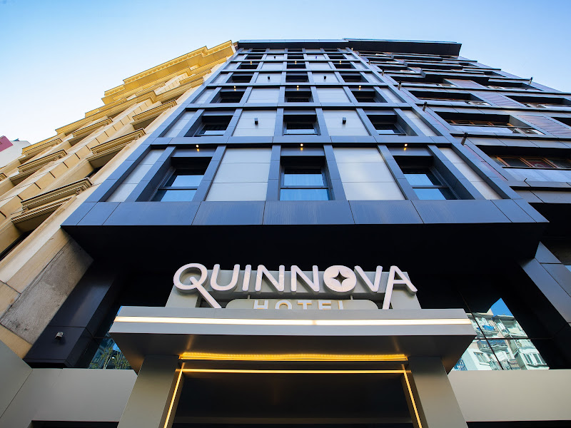 QUINNOVA HOTEL
