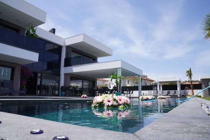 On'Live Deluxe Hotel