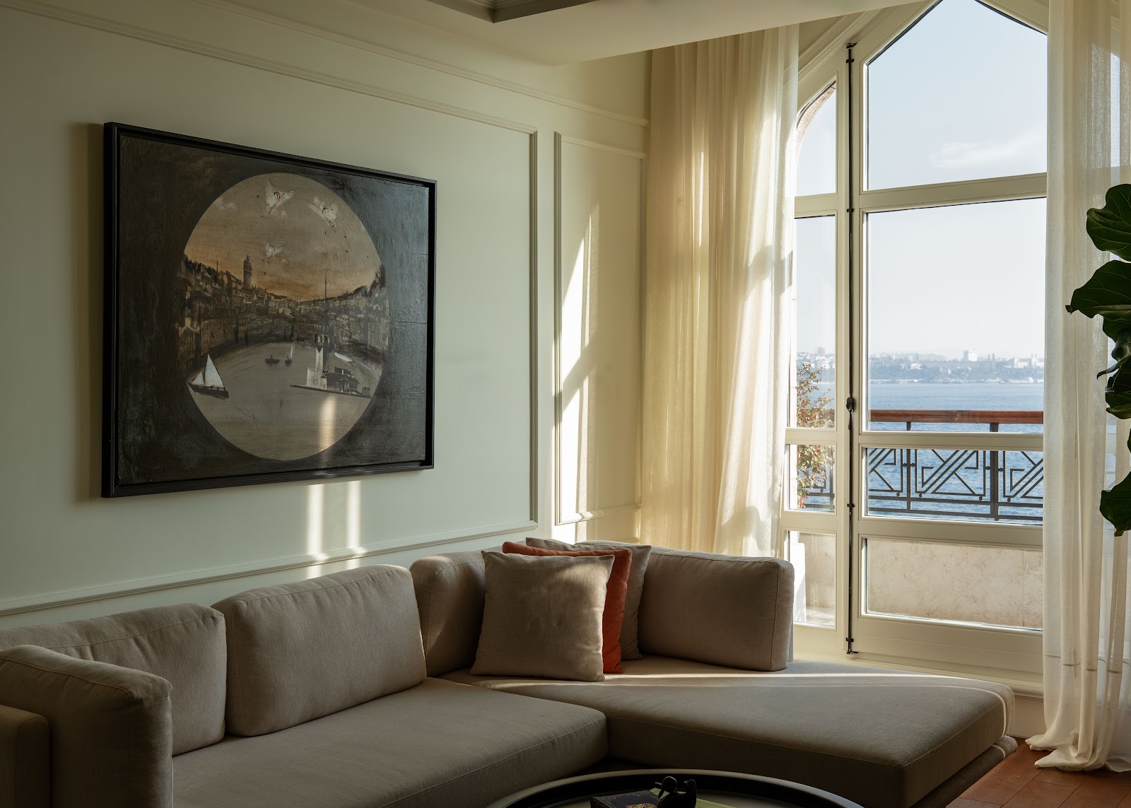 Hovagimyan Hotel and Suites