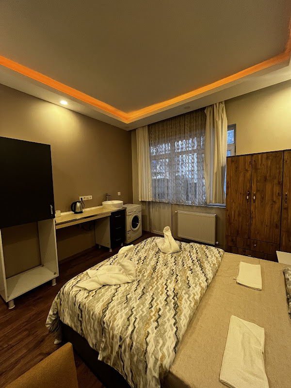 White Lotus Suites