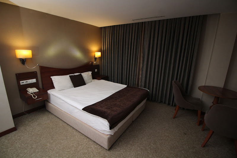 Vali Erdoğan Şahinoğlu Hitit Otel