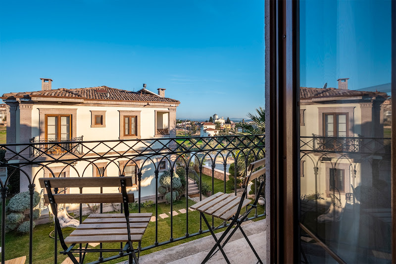 Cunda Vrodi by House