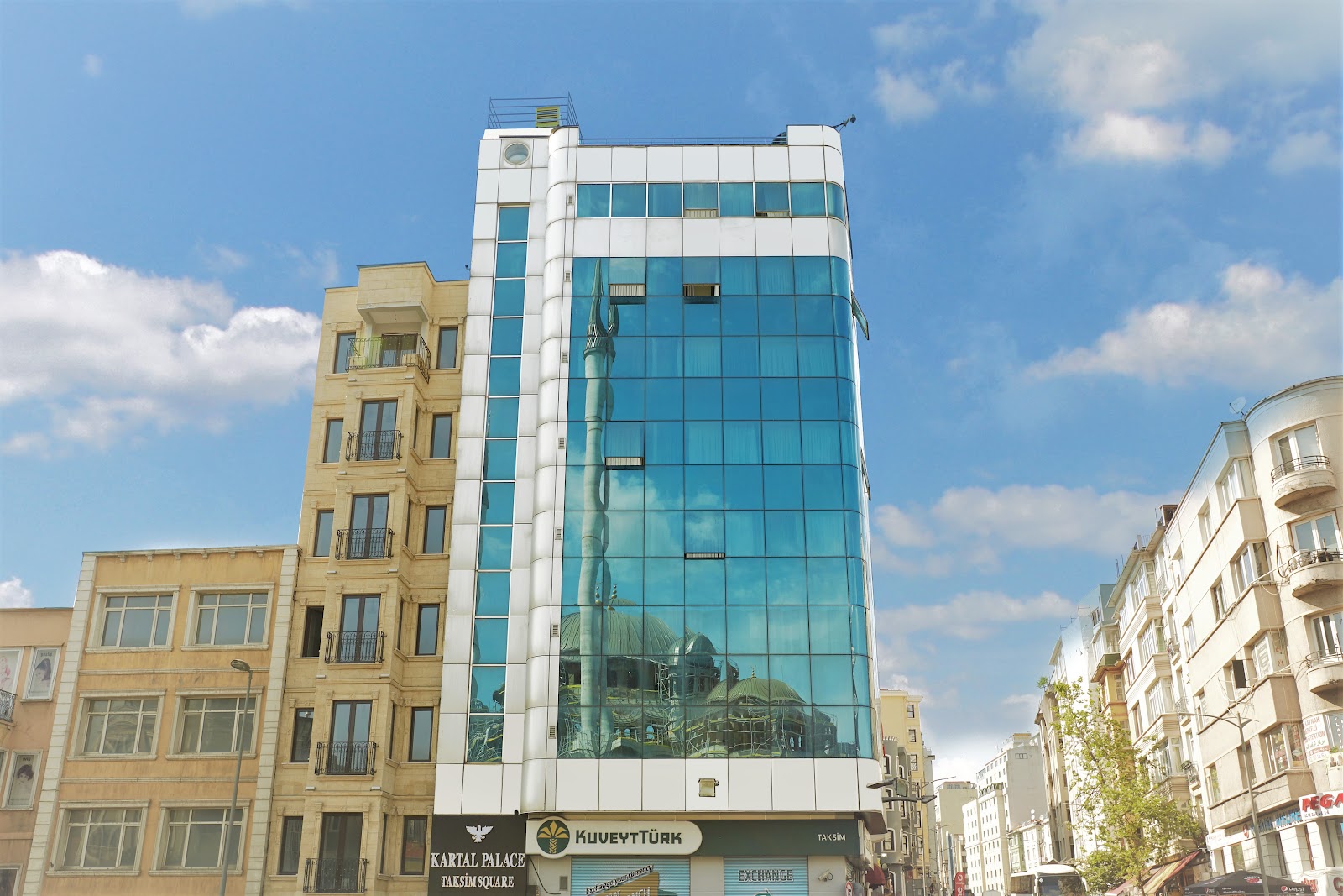 Taksim Landhouse Hotel