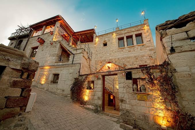 LARİSSA CAVE HOTEL