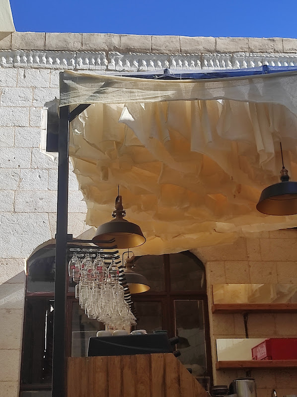 Pin Traveler House & Cocktails