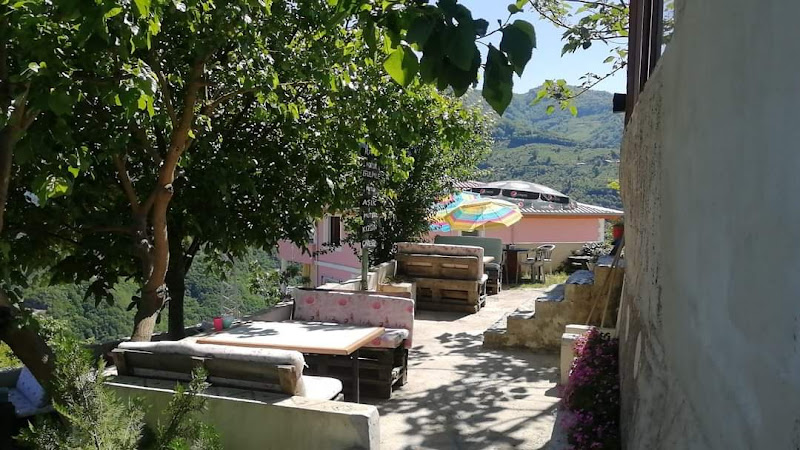 Huzur Tepe Bungalov Evleri ve Kahvaltı Salonu