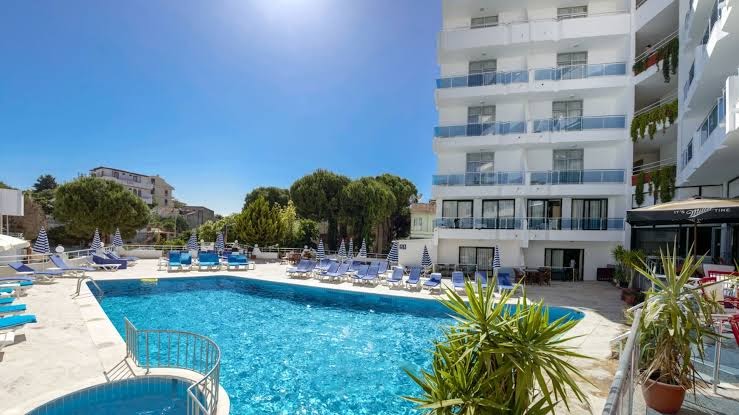 Happy Apart Hotel Kuşadası