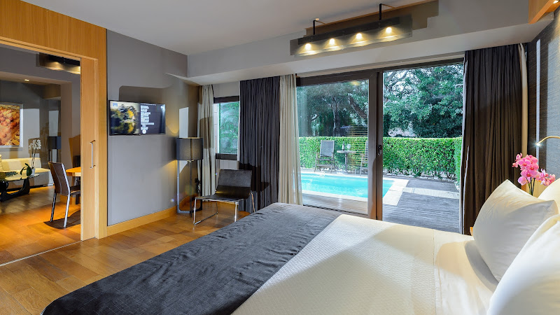 Alexander Beach Hotel & Spa