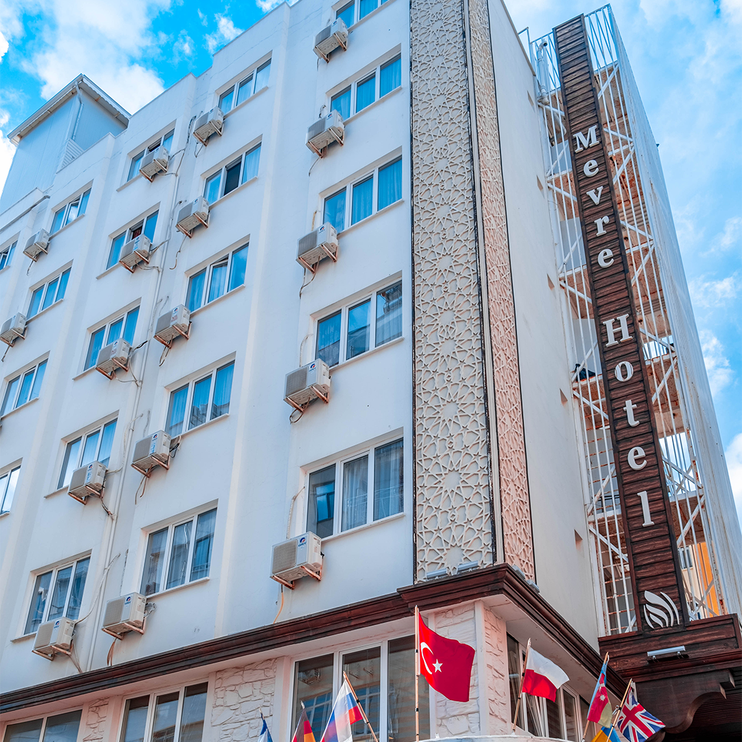 Old Town Grand Apart Hotel