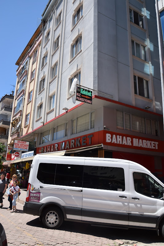 Kelebek Kız Pansiyonu