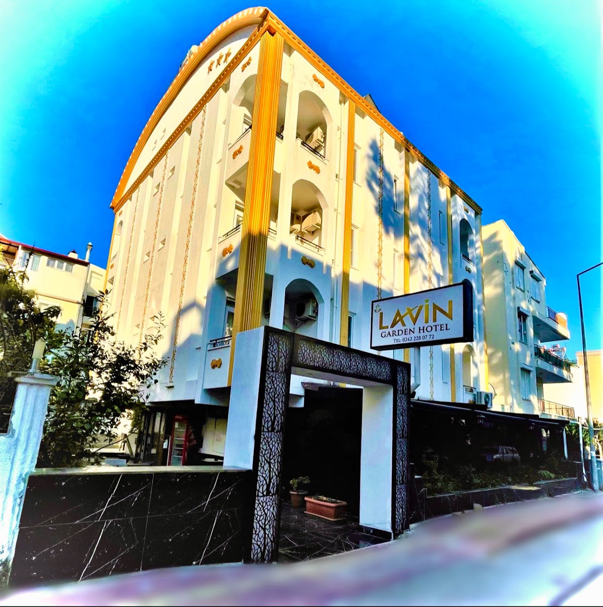 GRAND LAVİN HOTEL