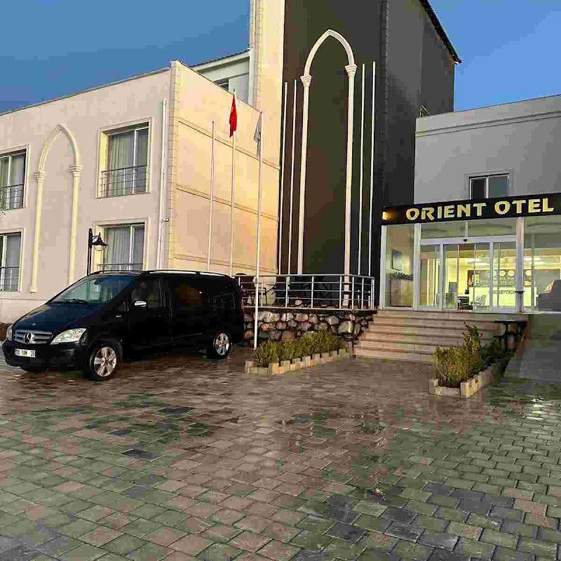 Van Orient Hotel