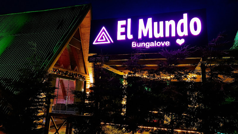 El Mundo Bungalove