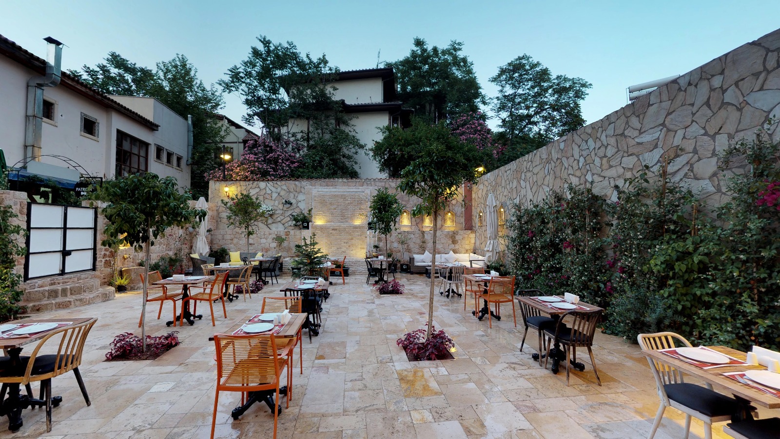 Blue Sea Garden Family Hotel