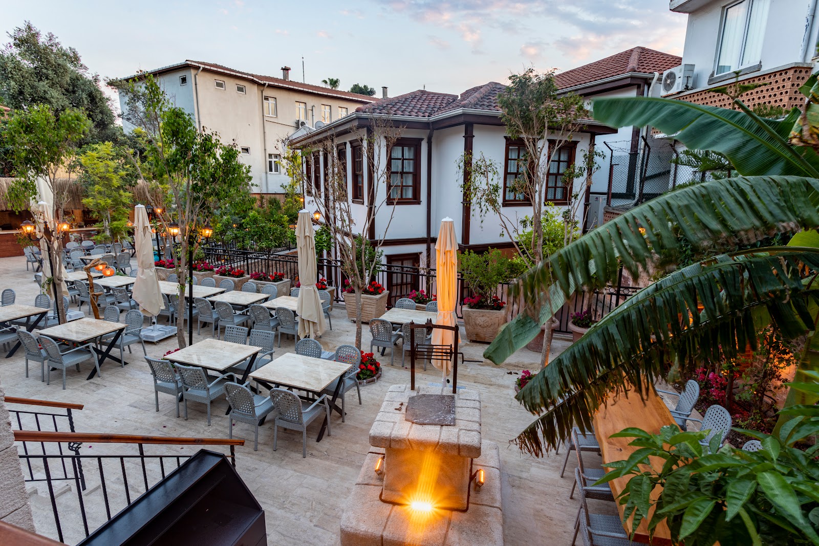 Blue Sea Garden Family Hotel