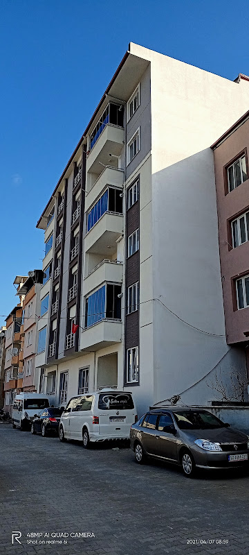 Atatürk Mahallesi İstiklal Apartmanı