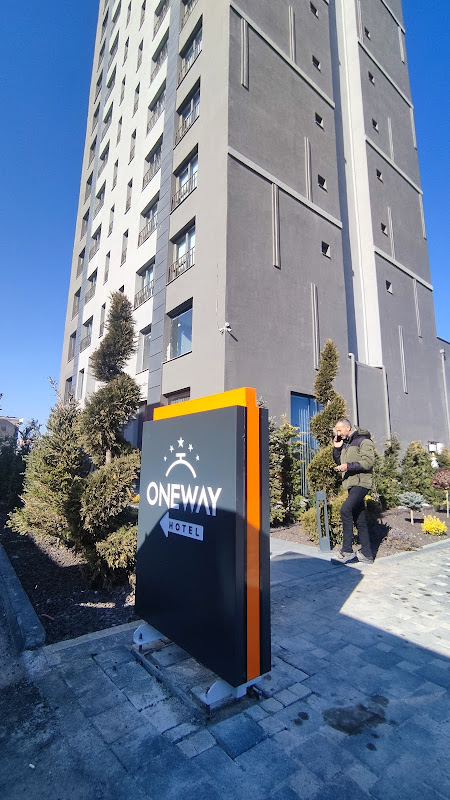 Oneway Hotel