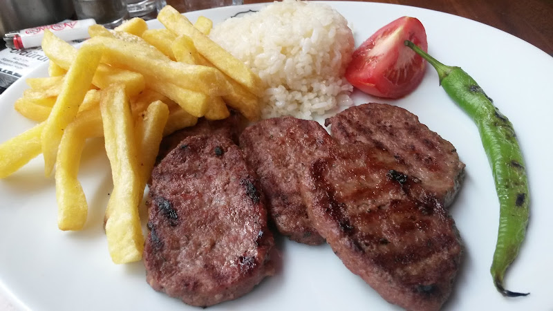 Gölyazı Gölgören Et Balık Kahvaltı ve Pansiyon