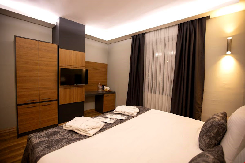 Divares Luxury Hotel