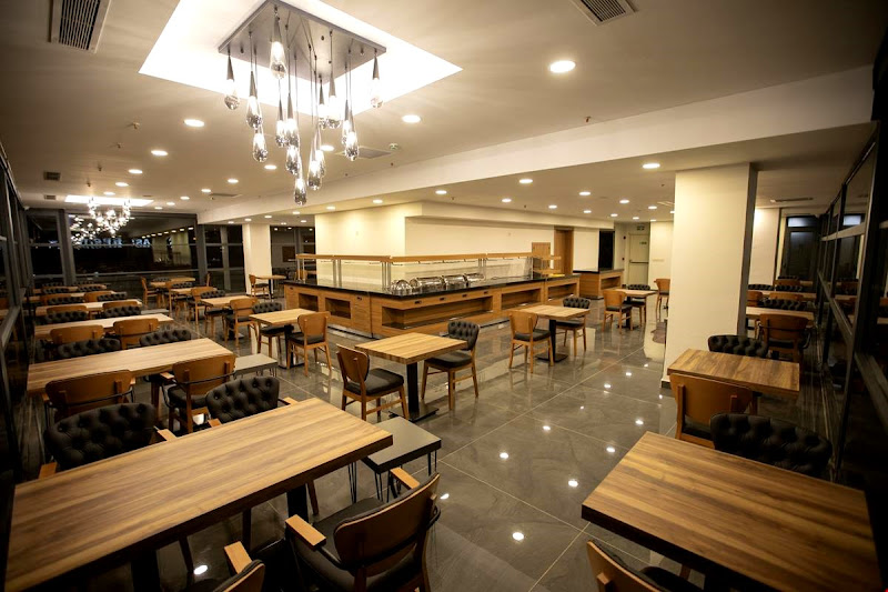 Divares Luxury Hotel