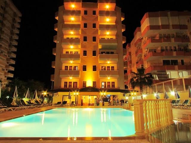 Sey Beach Hotel & Spa