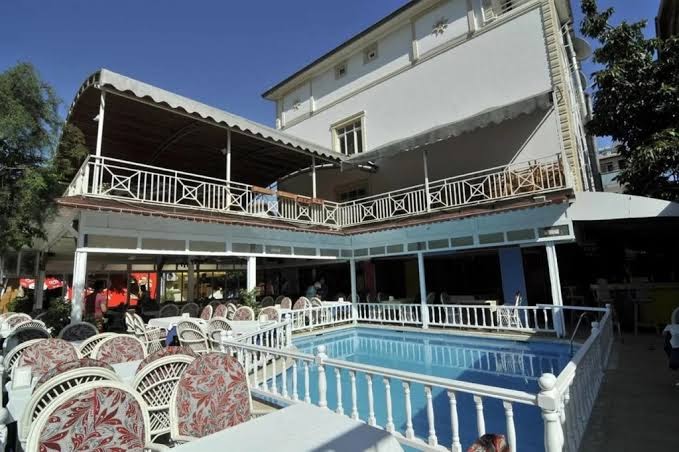 Nephos Beach Hotel