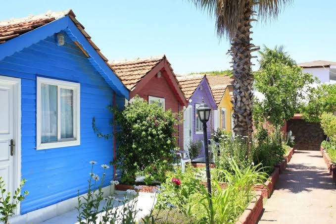 Beach House Hotel (New)