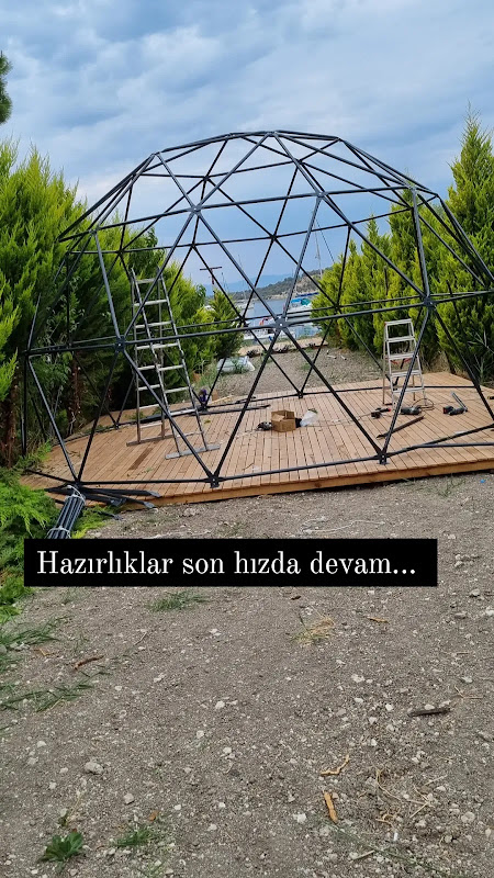 Casablanca Glamping Suits