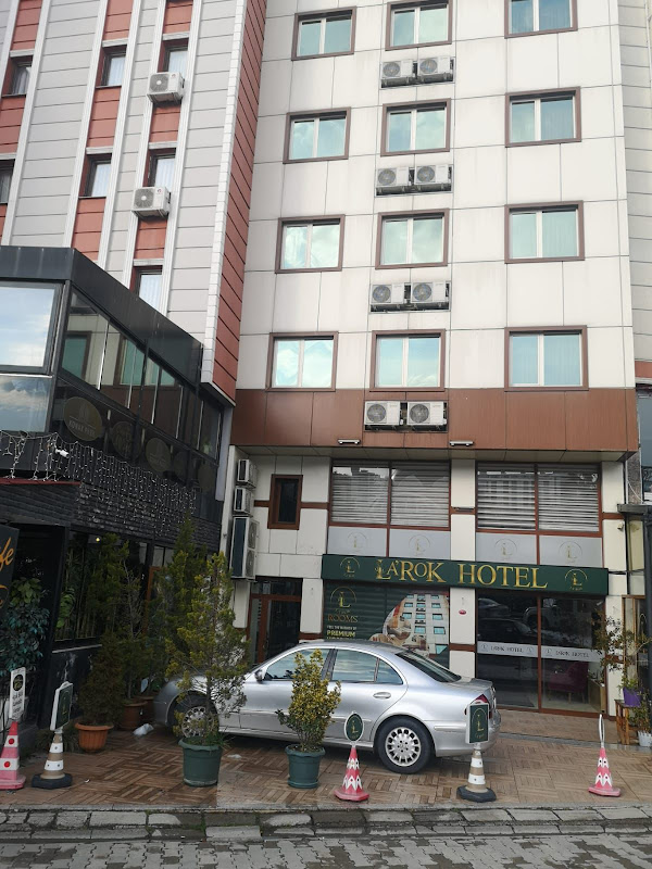 Larok Otel