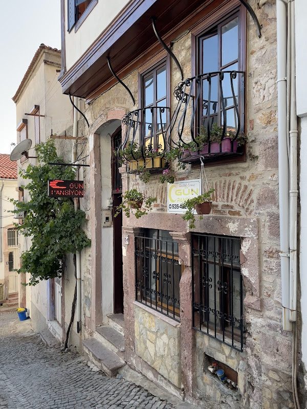 AYVALIK AYGÜN PANSİYON